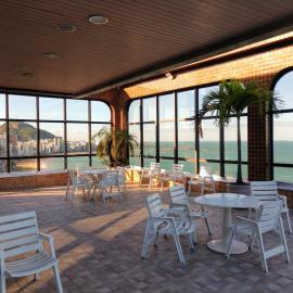 Flat Pasárgada 712 - apt com vista para a Praia da Costa, academia moderna, piscinas panorâmicas, minimercado e lavanderia, hotel in Vila Velha