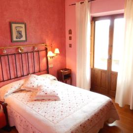 Casa Rural del Médico, hotel in Hontoria del Pinar