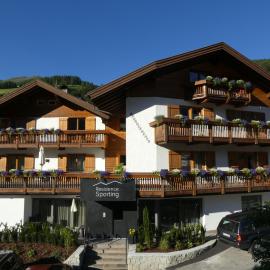 Appartements Sporting, hotel di Sesto