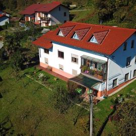 Sobe Černilogar, hotel in Tolmin