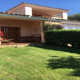 Casa Asparagi، فندق في سان تيودورو