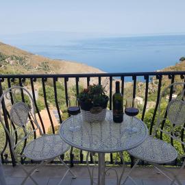Casa "Rocca di Mola"