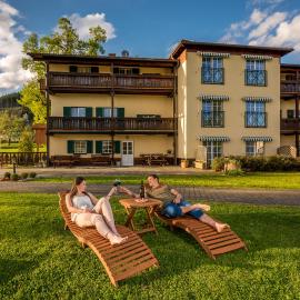 Ferienwohnungen Hotel Garni Dörflerwirt, hotel i Aflenz Kurort