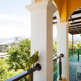 Little Sunshine, hotel 