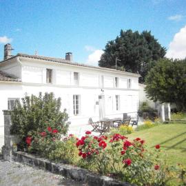 Le Charhido, hotelli kohteessa Saint-Fort-sur-Gironde