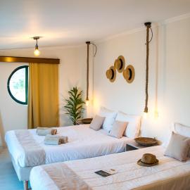 Mesogios Beach, hotel in Kissamos