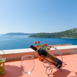 Apartments Ante, hotel Vinišćében