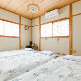 A&Z Guest House 関空行南海線二色の浜駅三分 鍵付き4人部屋, hotel v destinaci Kaizuka