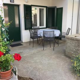 Holiday Home Olea, hotel in Punat