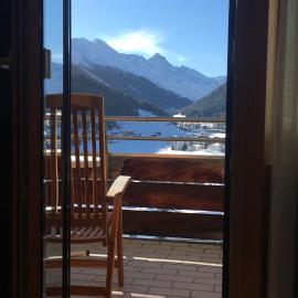 Spectacular View & Central Location in Davos – hotel w Davos