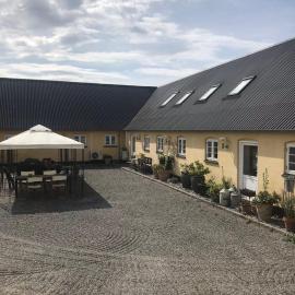 Strandsegård Ferielejlighed, khách sạn ở Ølsted