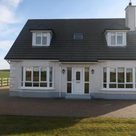 THISTLEDOWN - Sister property to Inglewood - Sleeps 8 - Ballina - Crossmolina Co Mayo, hotel din Ballina