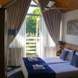 Hotel Hartlief, hotel a Buinen