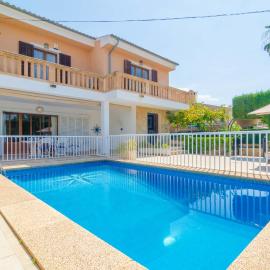 Xalet Ca S'Hereu, hotel in Cala Millor