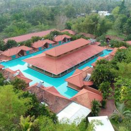 Saj Earth Resort , Cochin Airport, hotel in Nedumbassery