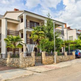 Apartments Vretenar, hotelli kohteessa Novigrad Istria