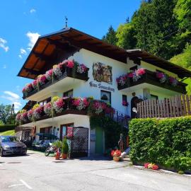 Haus Bodenwinkler, hotelli kohteessa Gröbming