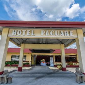 Hotel Pacuare, готель у місті Siquirres