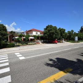 Guest house Podgorje, hotel di Seline