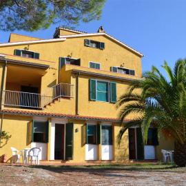 Parco delle Ginestre, hotel u gradu Portoferajo