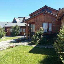 Cabañas Natanael, hotel u gradu Trevelín