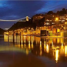 Beautiful large victorian waterfront house, Hotel in Bristol