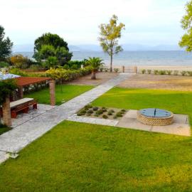 Antonia Beachfront Villa, hotel di Lefkímmi