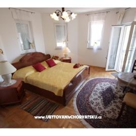 Apartmani Luja, hotel in Novi Vinodolski