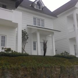 Amaranta Guest House, hotel di Batu