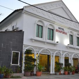 HOTEL SHAFURA 1: Cukai şehrinde bir otel