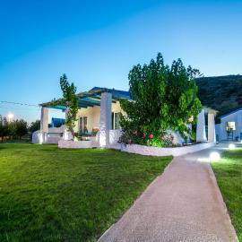 Faliraki Blue Villas, hotel in Faliraki
