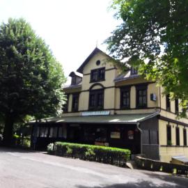 Hotel Hubert, khách sạn ở Hřensko