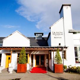 La Mon Hotel & Country Club, hotell i Castlereagh