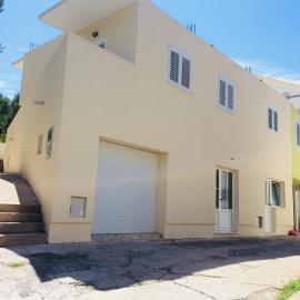 Apartmani Kronjac, hotel a Milna (Milnà)