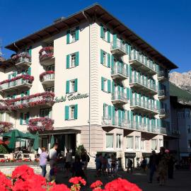 Hotel Cortina、コルティーナ・ダンペッツォのホテル