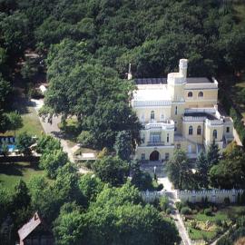 Sir David Balaton Castle Apartmanok, hotel di Balatonszepezd