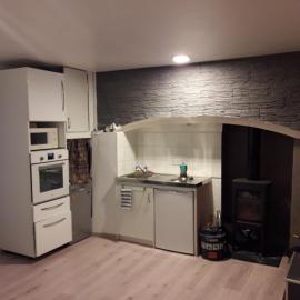 maison cosy proche de la station de ski du lioran 4 personnes、Thiézacのホテル