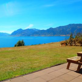 Lakefront Bellevue Lake Hawea Wanaka, Hotel in Lake Hawea