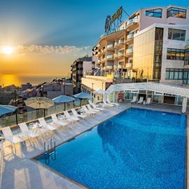 Maximus Hotel Byblos, hotel em Jbeil