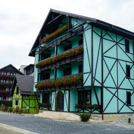 Vila Alsace Podu' cu Lanturi, hotel a Bacău