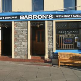 Barron's Bed & Breakfast, hótel í Moville