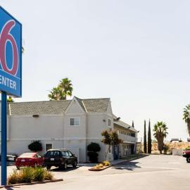 Motel 6-Bakersfield, CA - East, hotel din Bakersfield