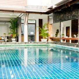 Billabong Hotel and Cafe, hotel in Baan Tai