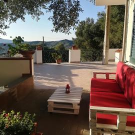 Casa vacanze Alfano، فندق في أسشيا