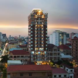 Queen Mansion Hotel & Stays