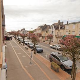 APPARTEMENT 4 PERSONNES CLASSE 2 ETOILES LEBOUCQ Laurent, hotel in Fort-Mahon-Plage