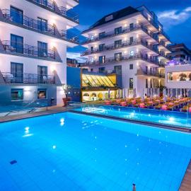 Hotel Alhambra, hotel in Santa Susanna