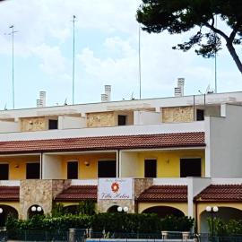 Villa helios, hotell i Barletta