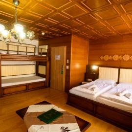 Gasthof zum Jägerwirt – hotel w mieście Mariazell