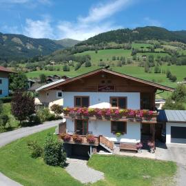 Appartement Am Tatscherlehen, hotel a Piesendorf